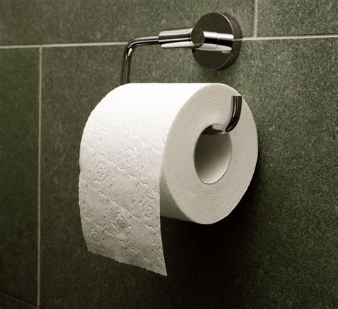 Pooping only every 3 or more days linked with cognitive decline, research finds